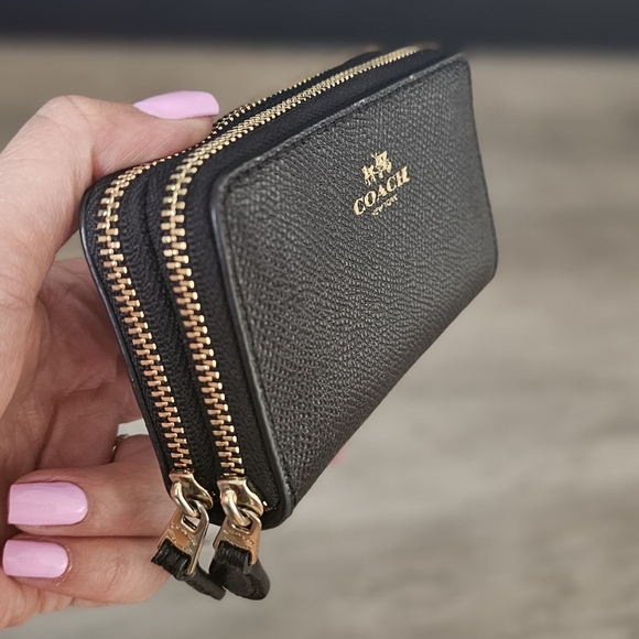 Sold Coach 2 zipper mini wallet - Picture 2 of 3